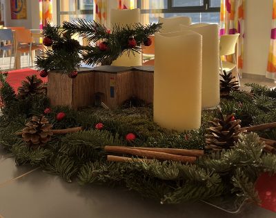 Wir wünschen euch eine schöne Adventszeit! Wir sind schon in Weihnachtsstimmung.